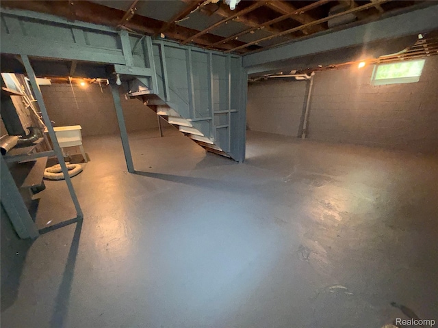 5565 Oldtown St, Detroit, MI 48224 - below grade area with stairway