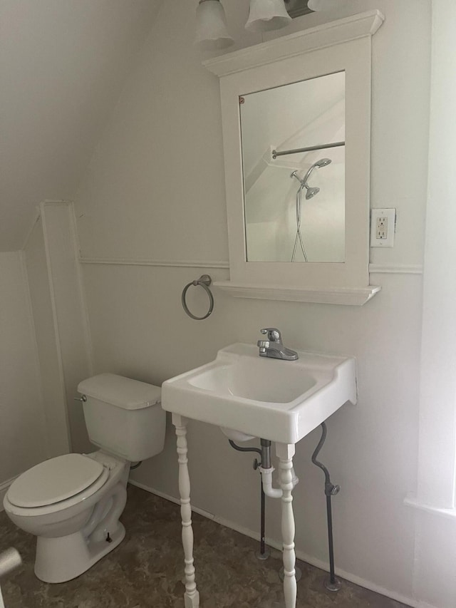 515 Hall St SE, Grand Rapids, MI 49507 - bathroom featuring toilet and baseboards