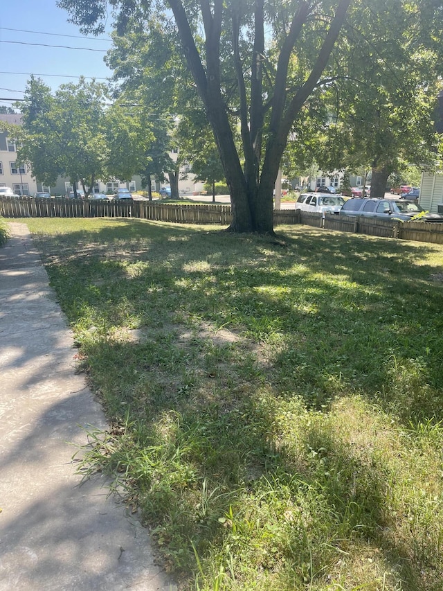 515 Hall St SE, Grand Rapids, MI 49507 - view of fenced backyard