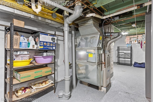 3831 Casmere St, Hamtramck, MI 48212 - unfinished below grade area featuring heating unit