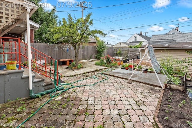 3831 Casmere St, Hamtramck, MI 48212 - fenced backyard featuring a patio