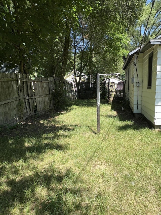 1016 Villa Ct, Benton Harbor, MI 49022 - view of fenced backyard