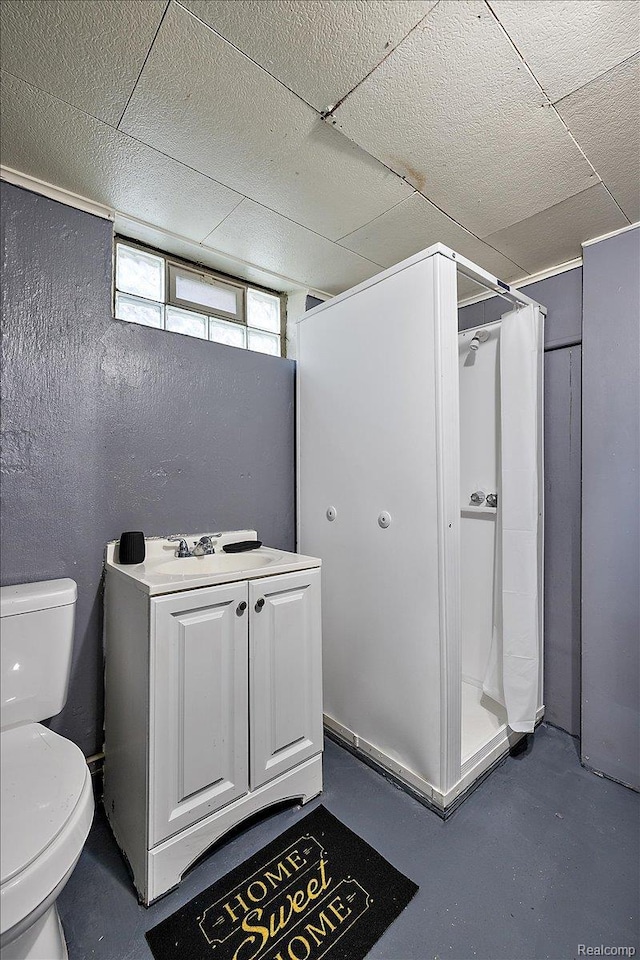 18285 Faust Ave, Detroit, MI 48219 - bathroom with a shower stall and concrete floors