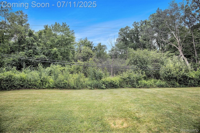 161OXBOW Oxbow Lake Rd, White Lake, MI 48386 - view of grassy yard