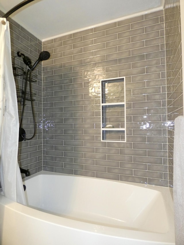 630 Forest St, Wyandotte, MI 48192 - full bathroom with shower / bath combo with shower curtain