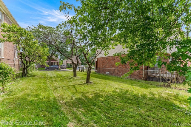 1625 Ferney St, Dearborn Heights, MI 48120 - view of yard
