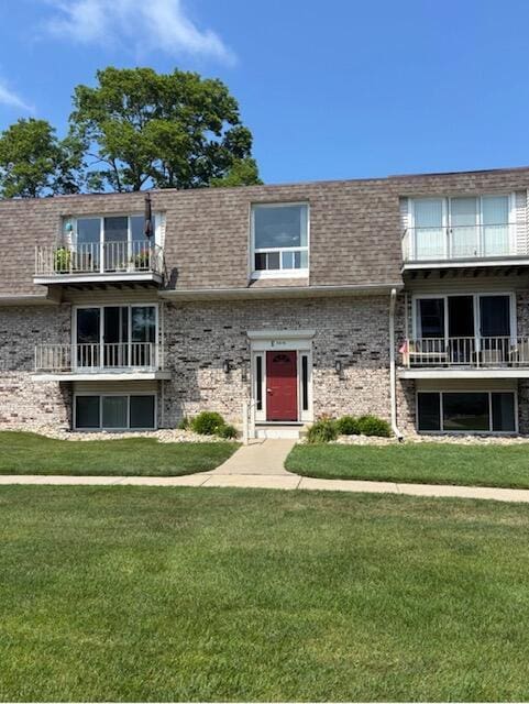 3616 Lakeshore Dr Unit E12, Saint Joseph, MI 49085 - photo 1
