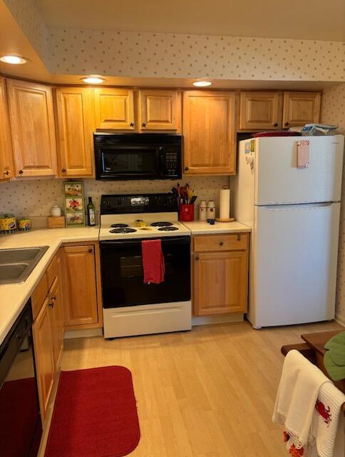 3616 Lakeshore Dr Unit E12, Saint Joseph, MI 49085 - photo 7