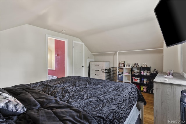 15433 Kinloch, Redford, MI 48239 - bedroom featuring lofted ceiling and wood finished floors