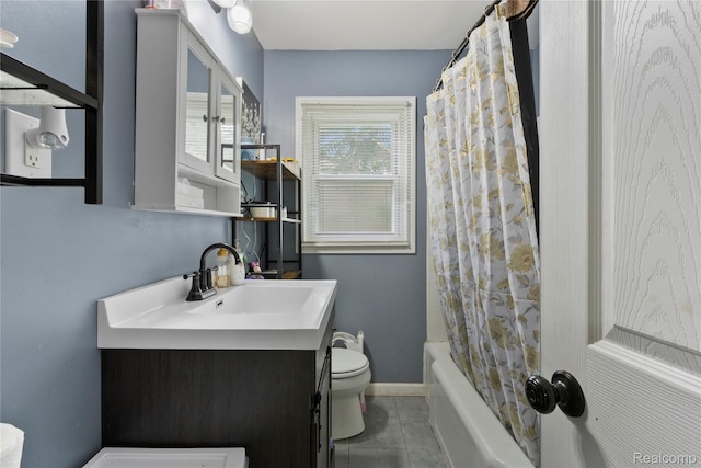 15433 Kinloch, Redford, MI 48239 - full bath with vanity, tile patterned flooring, and shower / tub combo with curtain