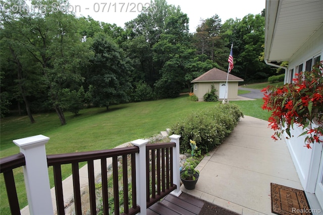 5074 Perryville Rd, Holly, MI 48442 - view of green lawn with an outbuilding