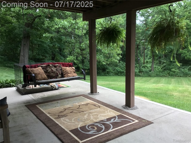 5074 Perryville Rd, Holly, MI 48442 - view of patio / terrace