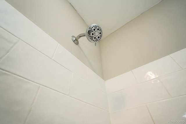 17344 Wisconsin St, Detroit, MI 48221 - bathroom view of a tile shower