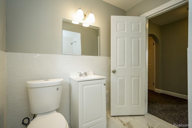 17344 Wisconsin St, Detroit, MI 48221 - bathroom featuring vanity and tile walls
