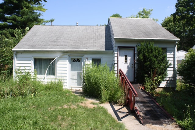 1349 Marlborough Dr, Ann Arbor, MI 48104 - view of front of home featuring roof with shingles