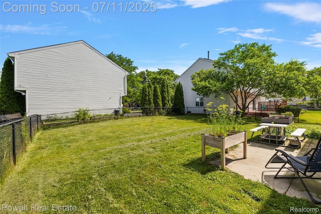 2601 Eardman Ct, Westland, MI 48186 - fenced backyard featuring a patio