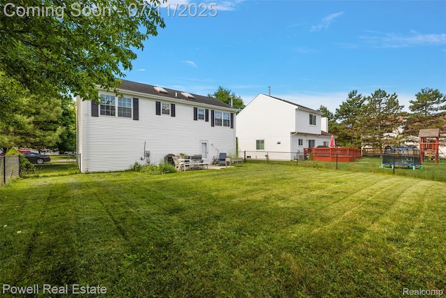 2601 Eardman Ct, Westland, MI 48186 - back of house