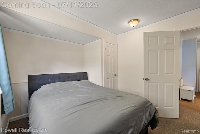 2601 Eardman Ct, Westland, MI 48186 - bedroom featuring carpet floors and crown molding