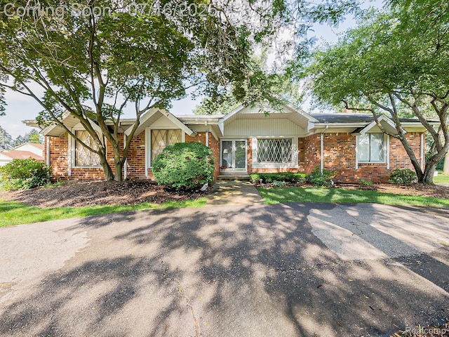 6452 Rutledge Park Dr, West Bloomfield, MI 48322 - photo 2