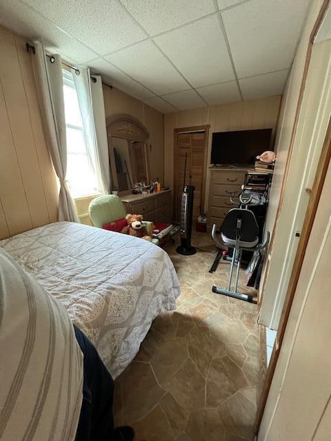 1325 Maude Ave NE, Grand Rapids, MI 49505 - bedroom featuring a drop ceiling