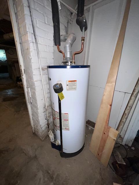 1325 Maude Ave NE, Grand Rapids, MI 49505 - utilities featuring gas water heater
