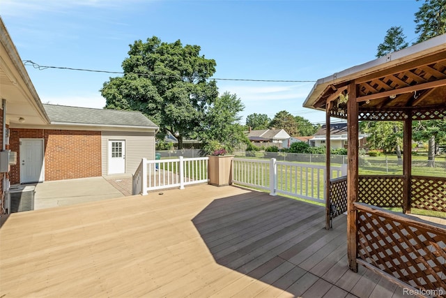1024 London Ave, Lincoln Park, MI 48146 - wooden terrace featuring a fenced backyard