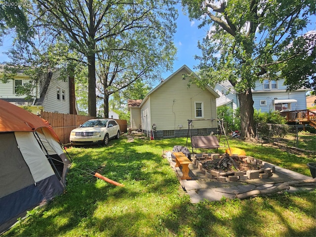4417 Elizabeth St, Wayne, MI 48184 - view of yard featuring a fire pit