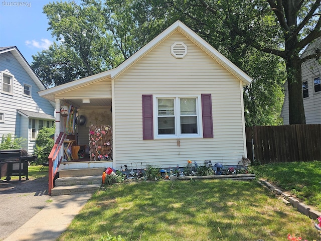 4417 Elizabeth St, Wayne, MI 48184 - view of front facade with covered porch