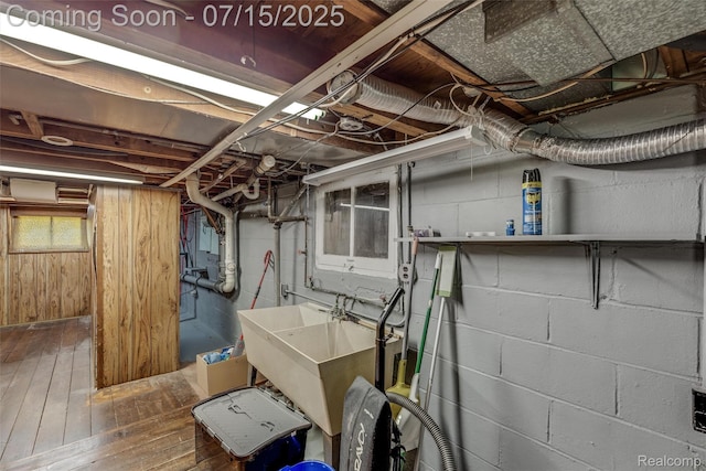 20225 Shady Lane Ave, Saint Clair Shores, MI 48080 - below grade area featuring hardwood / wood-style flooring and a sink