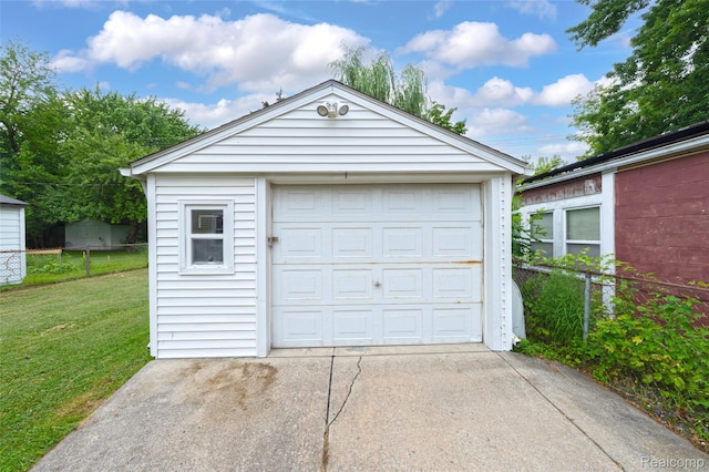 18379 Hazelwood St, Roseville, MI 48066 - detached garage with concrete driveway