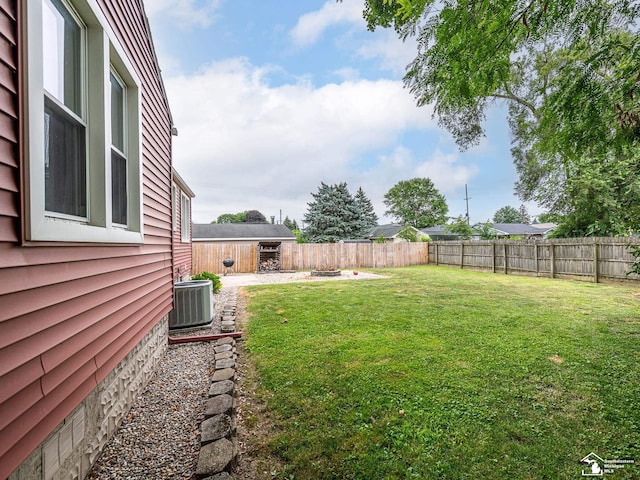 5825 Edgewood Blvd, Monroe, MI 48161 - fenced backyard with a patio area