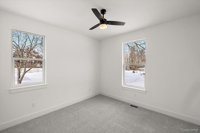 7268 Elizabeth Lake Rd, Waterford, MI 48327 - unfurnished room featuring carpet floors and a ceiling fan