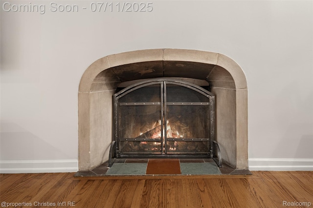 27461 Goldengate Dr W, Lathrup Village, MI 48076 - detailed view of arched walkways and wood finished floors