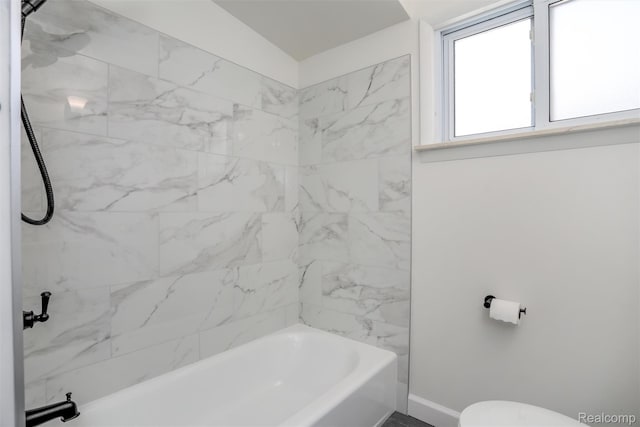 21710 Whitmore St, Oak Park, MI 48237 - bathroom featuring shower / tub combination and baseboards