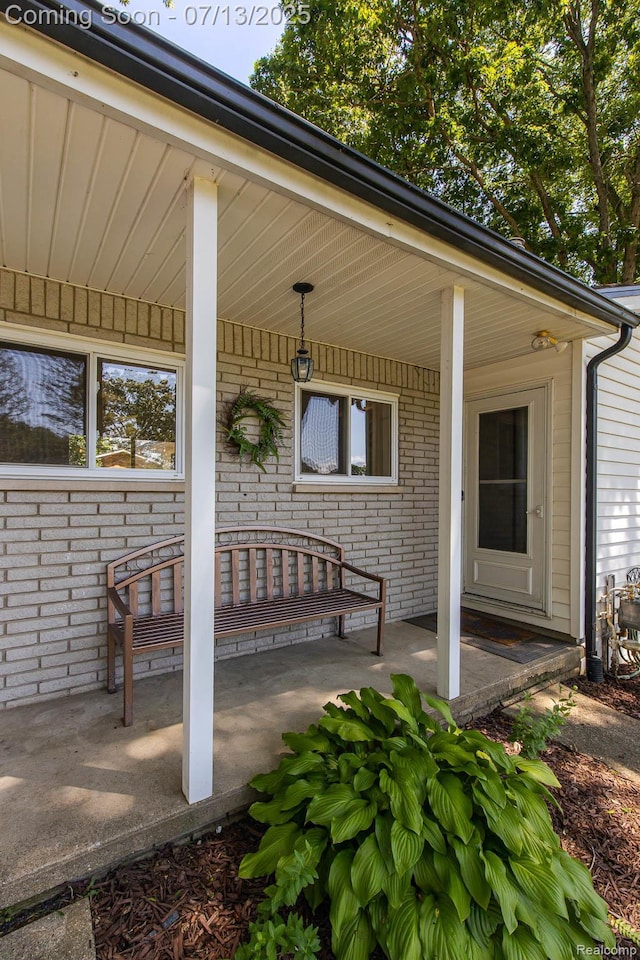 7709 Shelley Dr, Clarkston, MI 48348 - view of porch