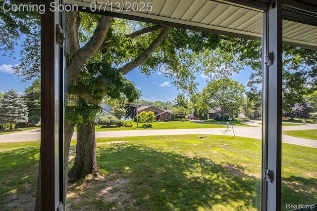 7709 Shelley Dr, Clarkston, MI 48348 - view of grassy yard