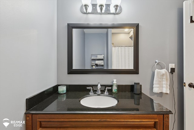 7266 Dodge Rd, Montrose, MI 48457 - full bathroom featuring vanity