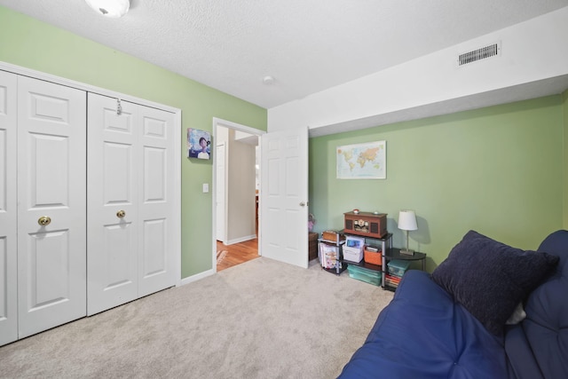 824 W Barrington Cir, Jackson, MI 49203 - sitting room featuring carpet flooring and baseboards