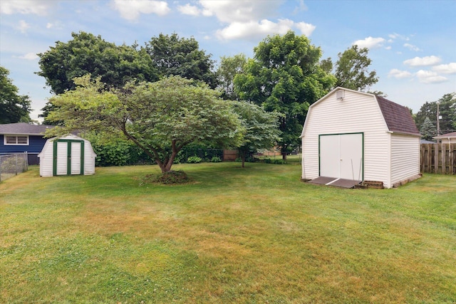 5452 Lucerne Ave, Kalamazoo, MI 49048 - view of yard with a storage unit