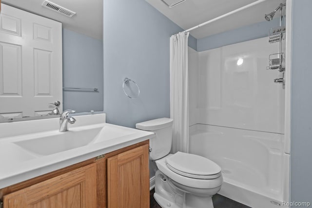 4350 Pine Ridge Ct, Ann Arbor, MI 48105 - full bath featuring vanity and a shower with curtain