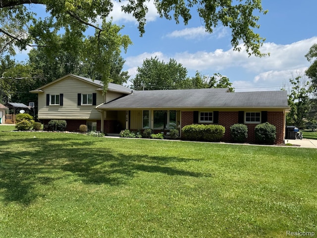 26158 Meadowview Dr, Farmington Hills, MI 48331 - photo 1