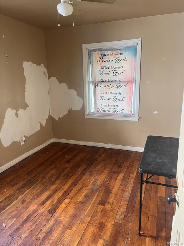 15682 Liberal St, Detroit, MI 48205 - unfurnished room with wood-type flooring and a ceiling fan