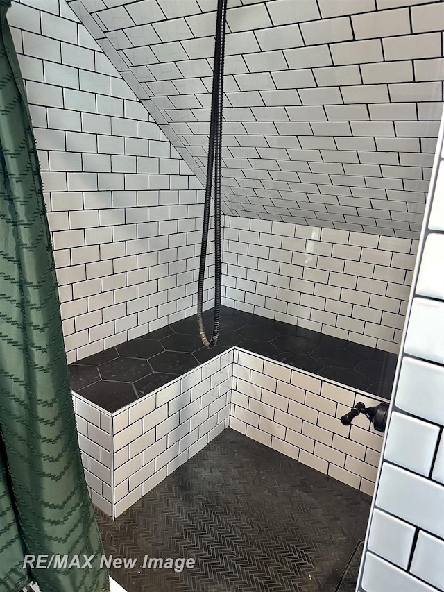 419 N Birney St, Bay City, MI 48708 - bathroom view of tiled shower