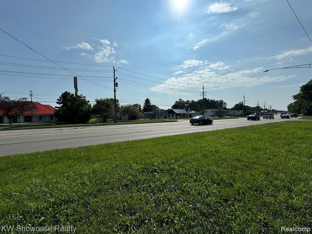 2830 Dixie Hwy, Highland, MI 48328