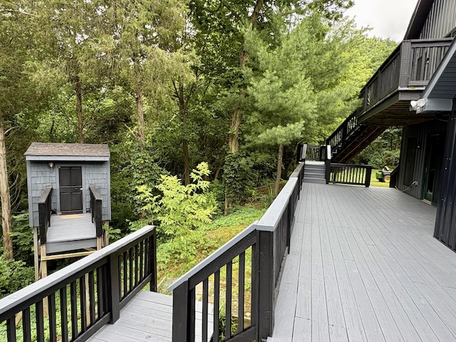 12141 Lawrence Rd, Brooklyn, MI 49230 - wooden deck featuring stairway