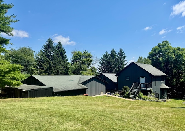 12141 Lawrence Rd, Brooklyn, MI 49230 - view of grassy yard with stairs