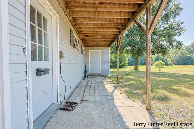 2860 Fenner Rd, Muskegon, MI 49445 - view of patio