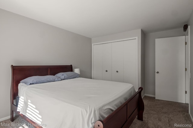 1125 Meadowglen Ct, Bloomfield Hills, MI 48304 - bedroom featuring carpet flooring and a closet