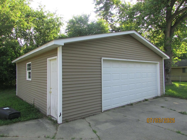 802 Murphy Rd, Linden, MI 48451