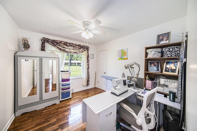 119 Burt Ave, Jackson, MI 49201 - office area with dark wood finished floors and ceiling fan